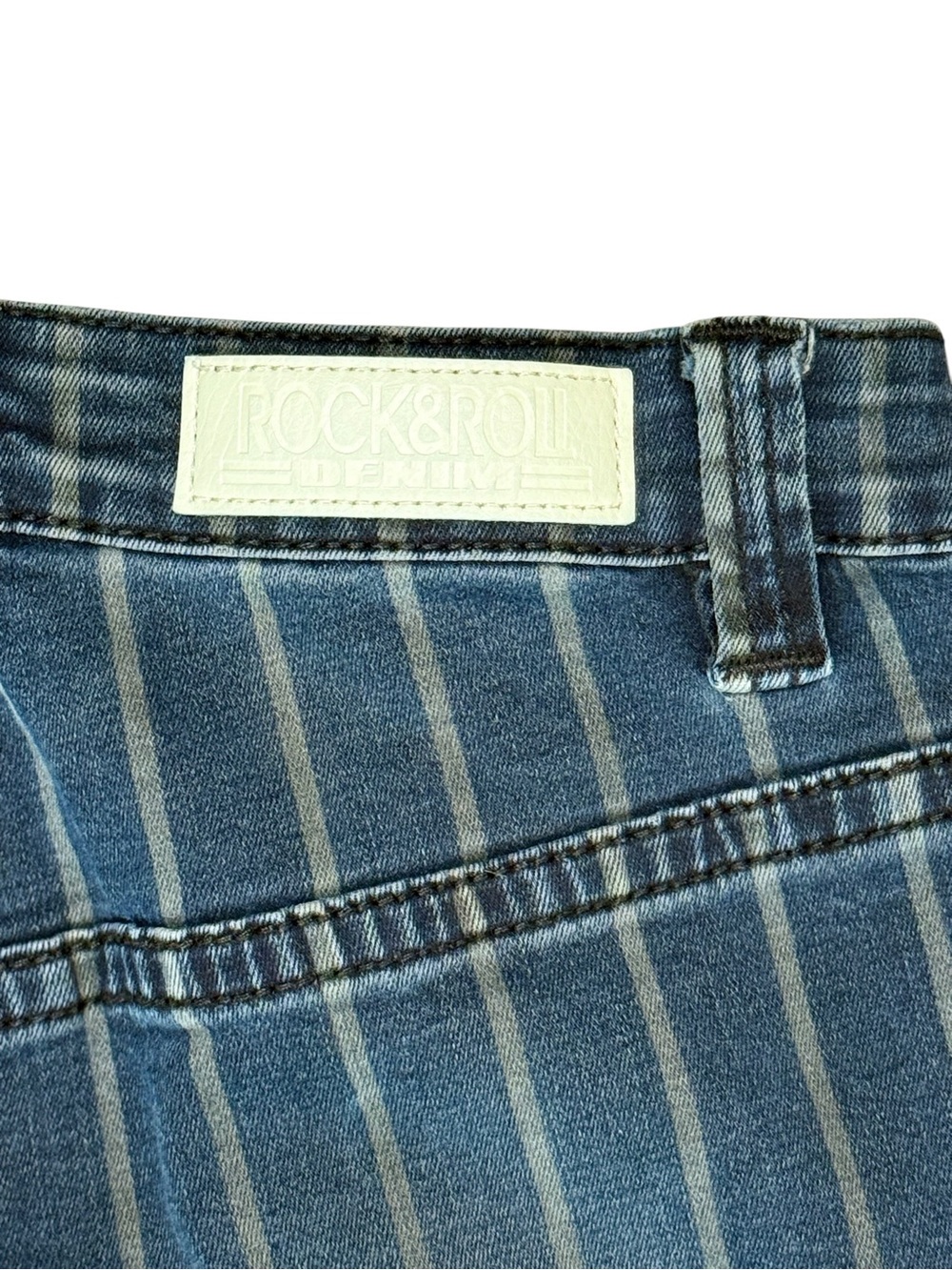Rock & Roll Cowgirl Pinstripe Button Fly Flare Jeans Women’s 28x32 - Picture 6 of 10